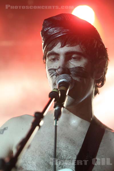 HUNX AND HIS PUNX - 2010-05-05 - PARIS - Point Ephemere - 